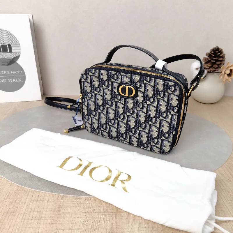 DIOR Shoulder Bag30 Montaigne Box Shoulder Bag Blue Canvas One Size19.5 × 6 × 15 cm — cover view 2 of 6