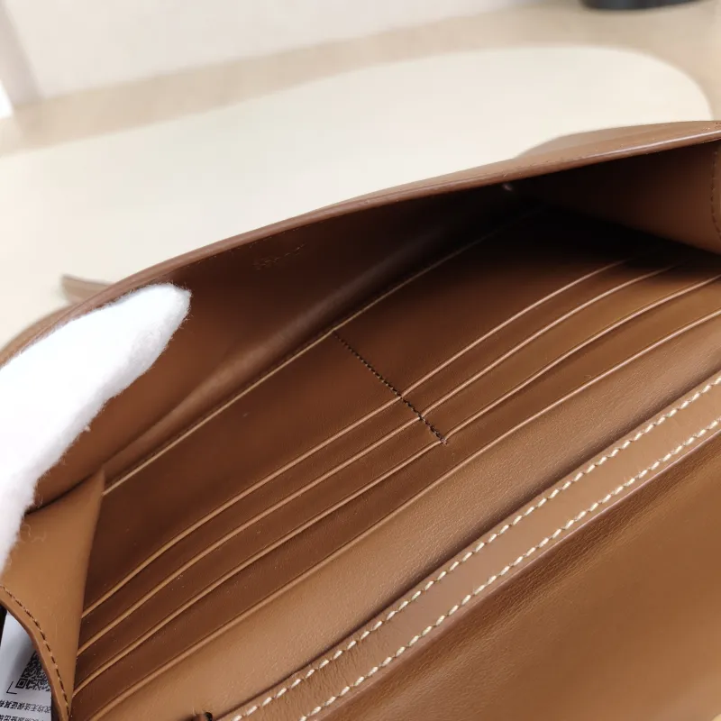 Miumiu Crossbody Bag Walletwoc Caramel Calfskin One Size 19 × 2 × 10 cm — detail view 13 of 13