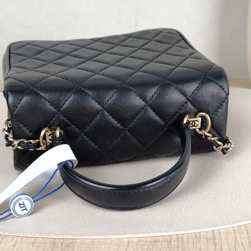 Chanel Crossbody Bag Top Handle Crossbody Bag Black Calfskin 16 × 8.5 × 13 cm 25 — detail view 3 of 14