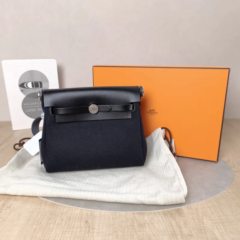 Hermès Crossbody Bag Herbag Zip 20Black Calfskin，Canvasmini20.5 × 7 × 16.5 cm — cover view 5 of 6