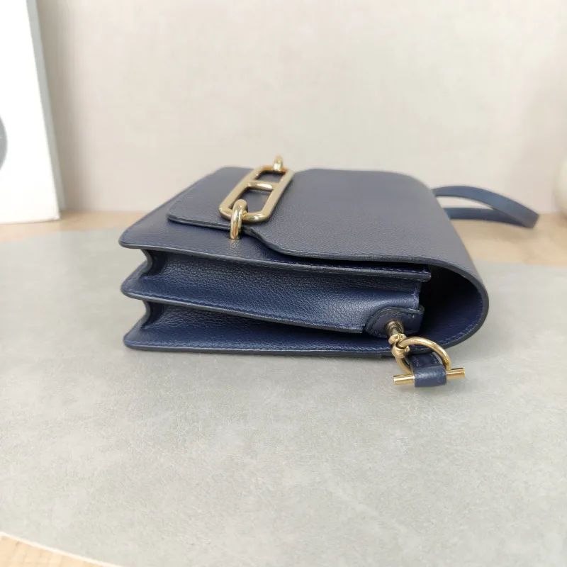 Hermès Crossbody Bag Roulis 19 Evercolor Calfskinmini18 × 6 × 15 cm — detail view 11 of 13