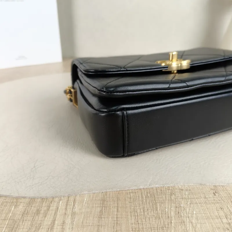 Chanel Crossbody Bag Black Calfskin 19 × 5.5 × 11 cm Microchip Edition — detail view 1 of 11