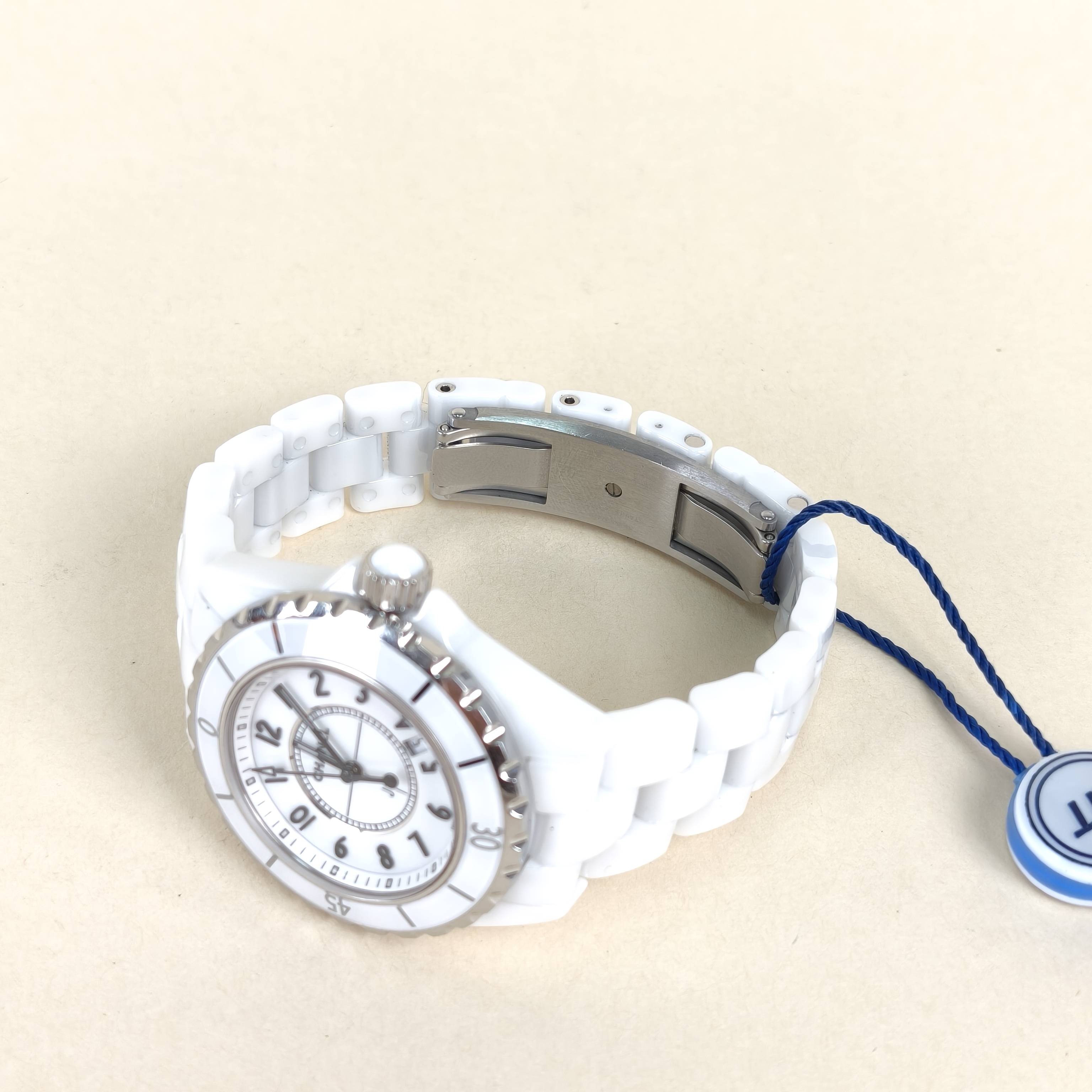 Chanel Watch J12Collection Watch White One Size33 — cover view 6 of 9