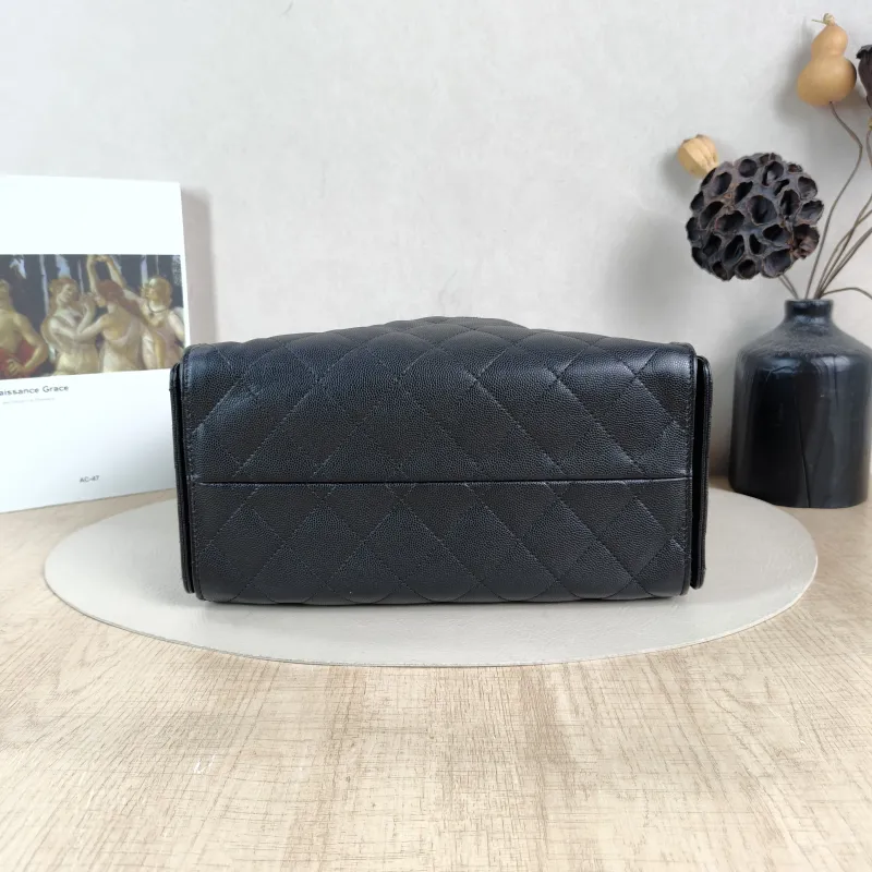 Chanel Shoulder Bag25Bag Black Grained Calfskin Small26 × 14 × 30 cm — cover view 3 of 6