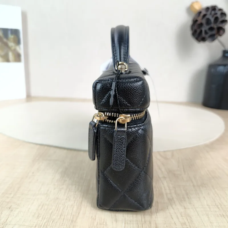 Chanel Crossbody Bag lp Box Bag Top Handle Crossbody Bag Black Grained Calfskin One Size 19.5 × 5 × 17 cm — detail view 4 of 13