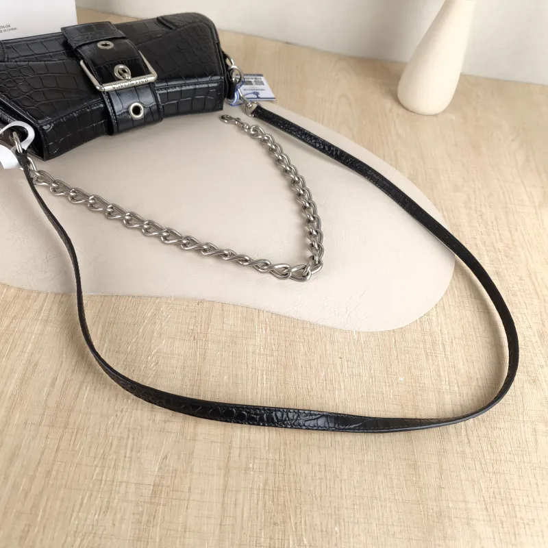 BALENCIAGA Shoulder Bag Lindsay Black Calfskin Small 29 × 5 × 13 cm — detail view 5 of 11