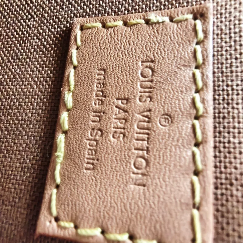 Louis Vuitton Crossbody Bag PETIT SAC PLAT Mini Monogram PVC Mini 14 × 5 × 17 cm — detail view 7 of 9