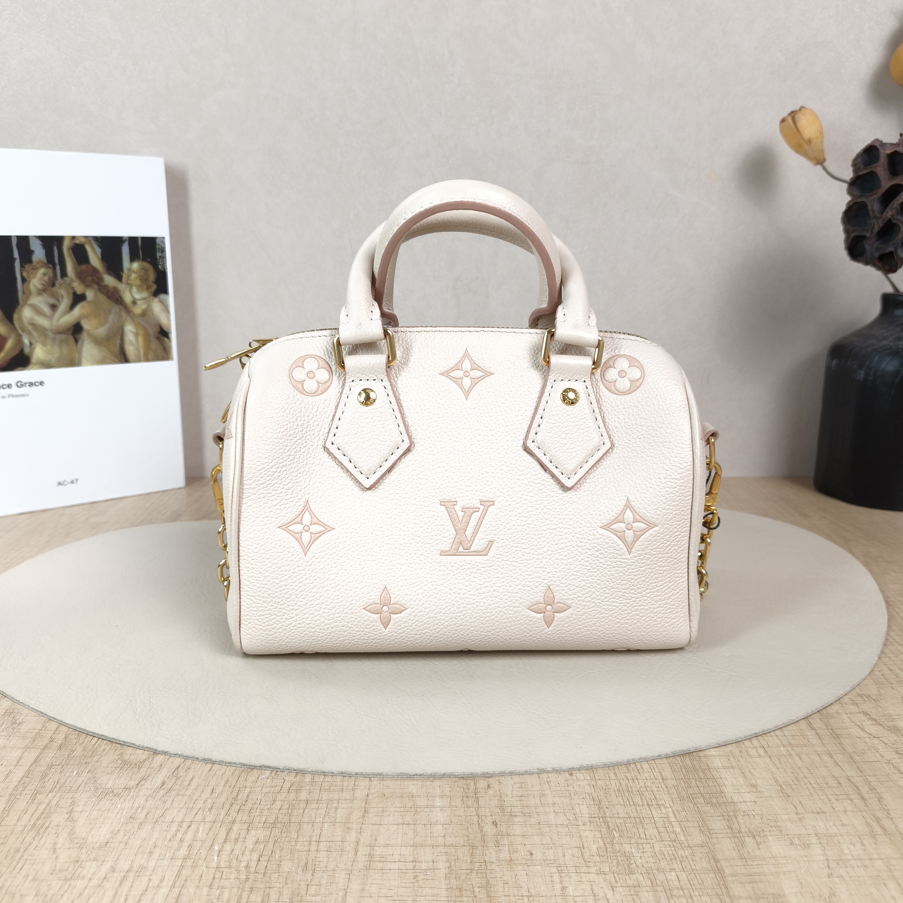 Louis Vuitton Crossbody Bag Speedy20Beige · Pink Empreinte Embossed Calfskin Small20.5 × 12 × 13.5 cm