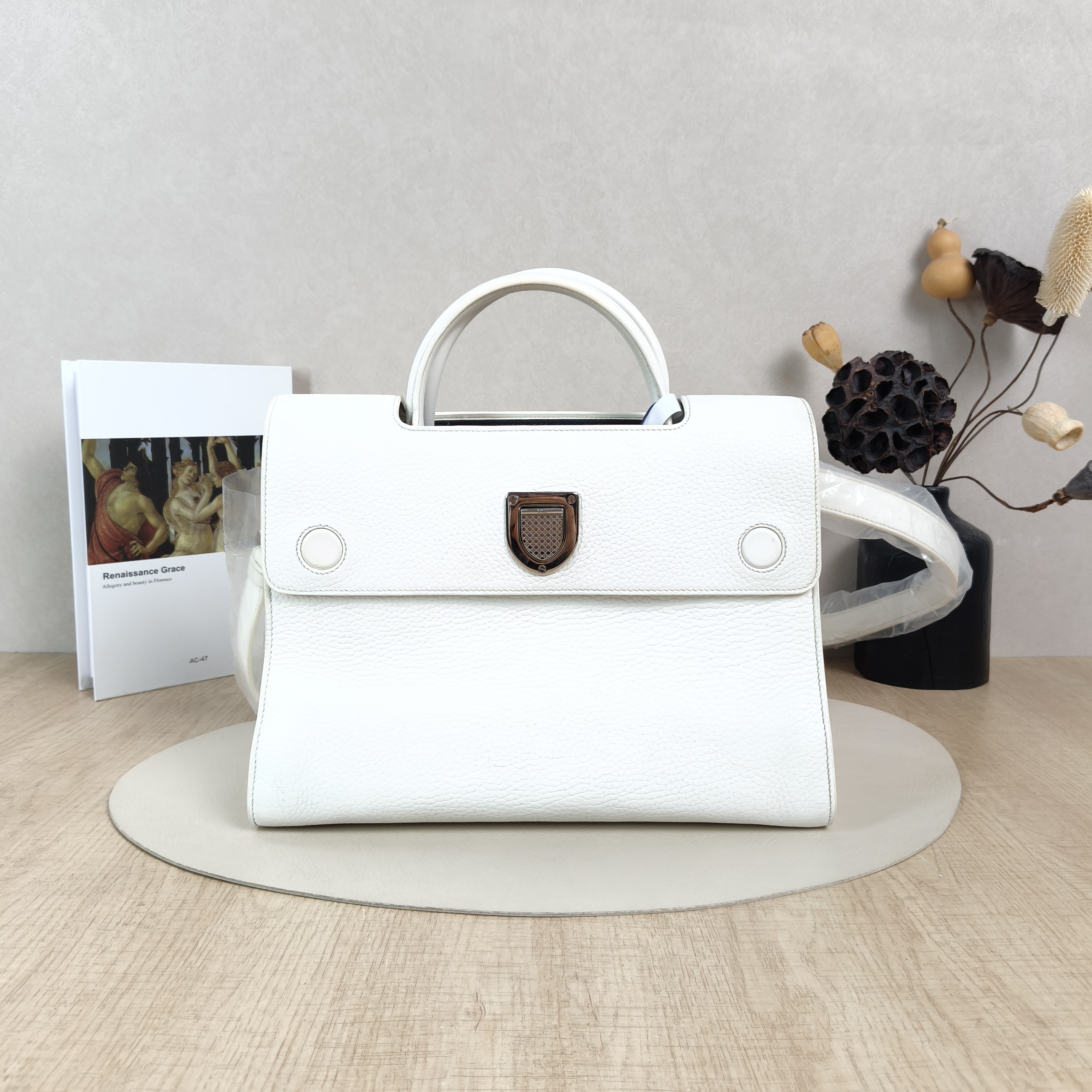 DIOR Top Handle Bag ever White Calfskin Medium30 × 16 × 23 cm