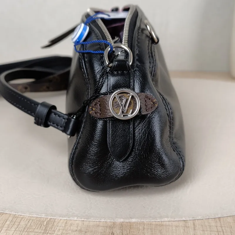 Louis Vuitton Shoulder Bag Pochette Vibe Black SL ambskin One Size 25 × 7.5 × 10 cm — detail view 10 of 10