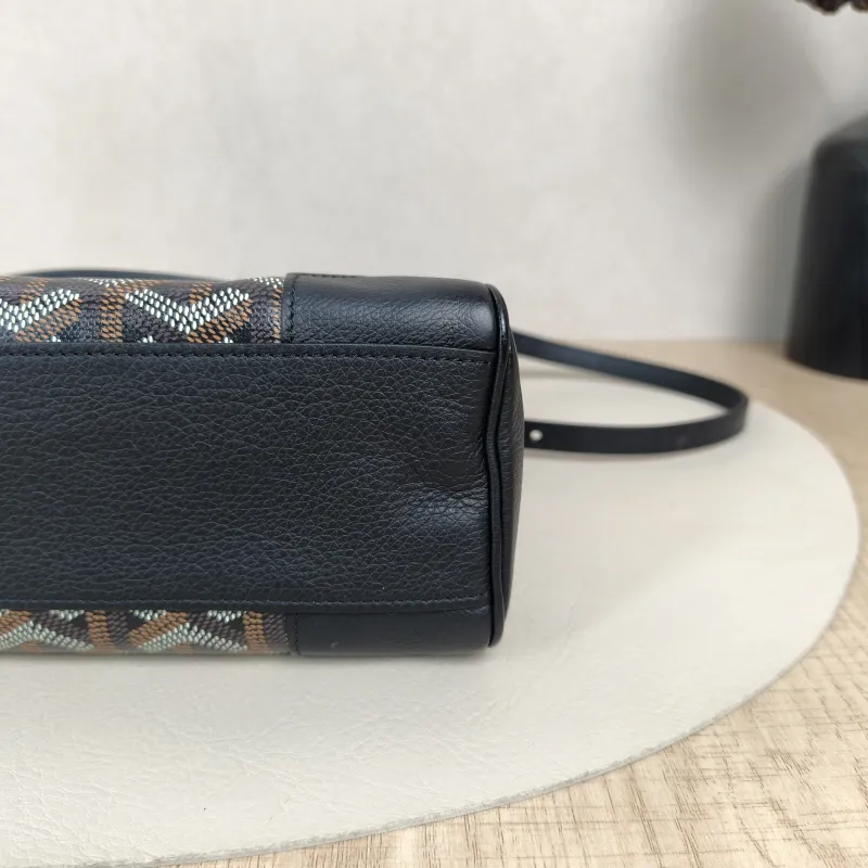 GOYARD Crossbody Bag Saïgon Black Canvas inemini20 × 7.5 × 15 cm — detail view 8 of 15