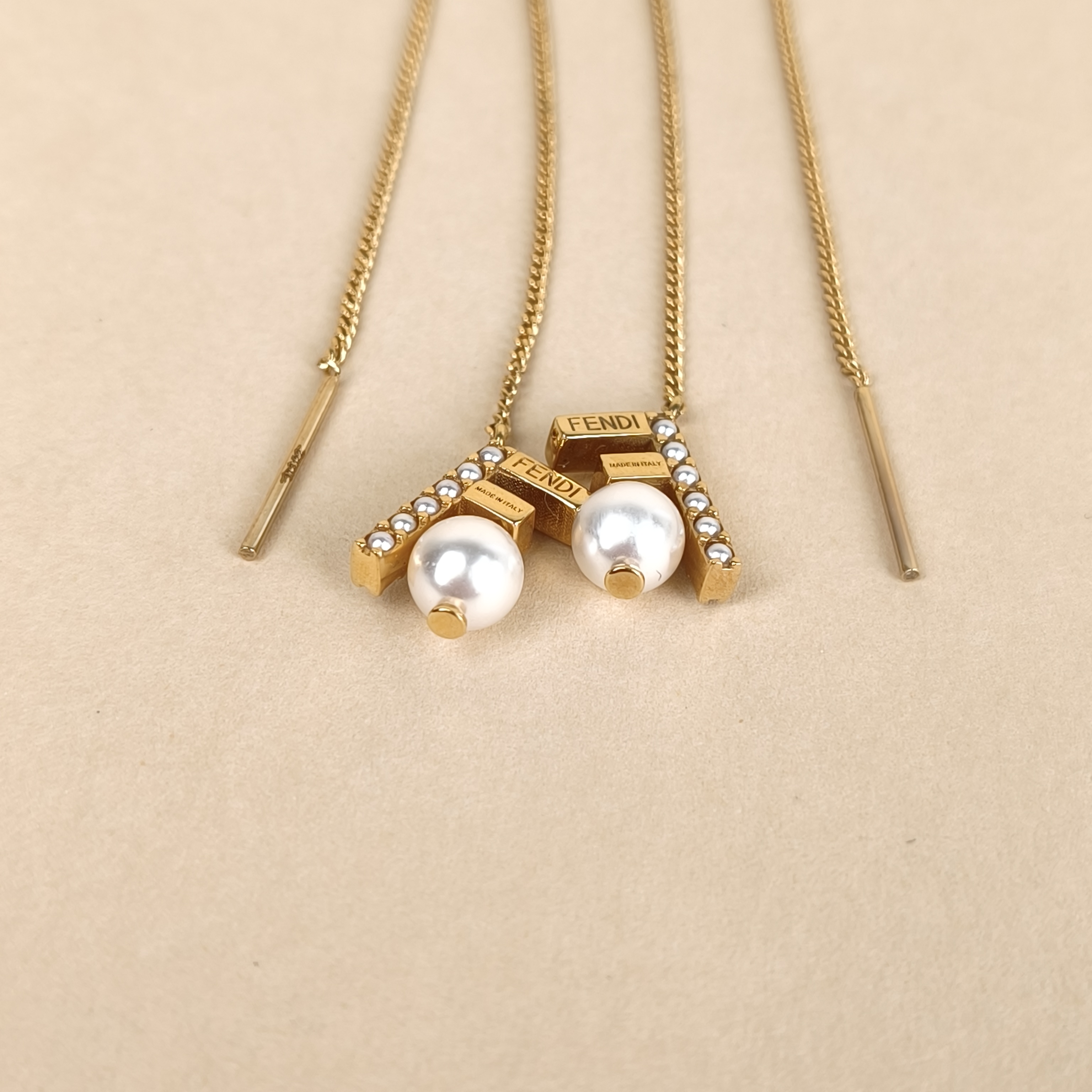 FENDI Earrings F Pearl Pendant Gold — cover view 5 of 6