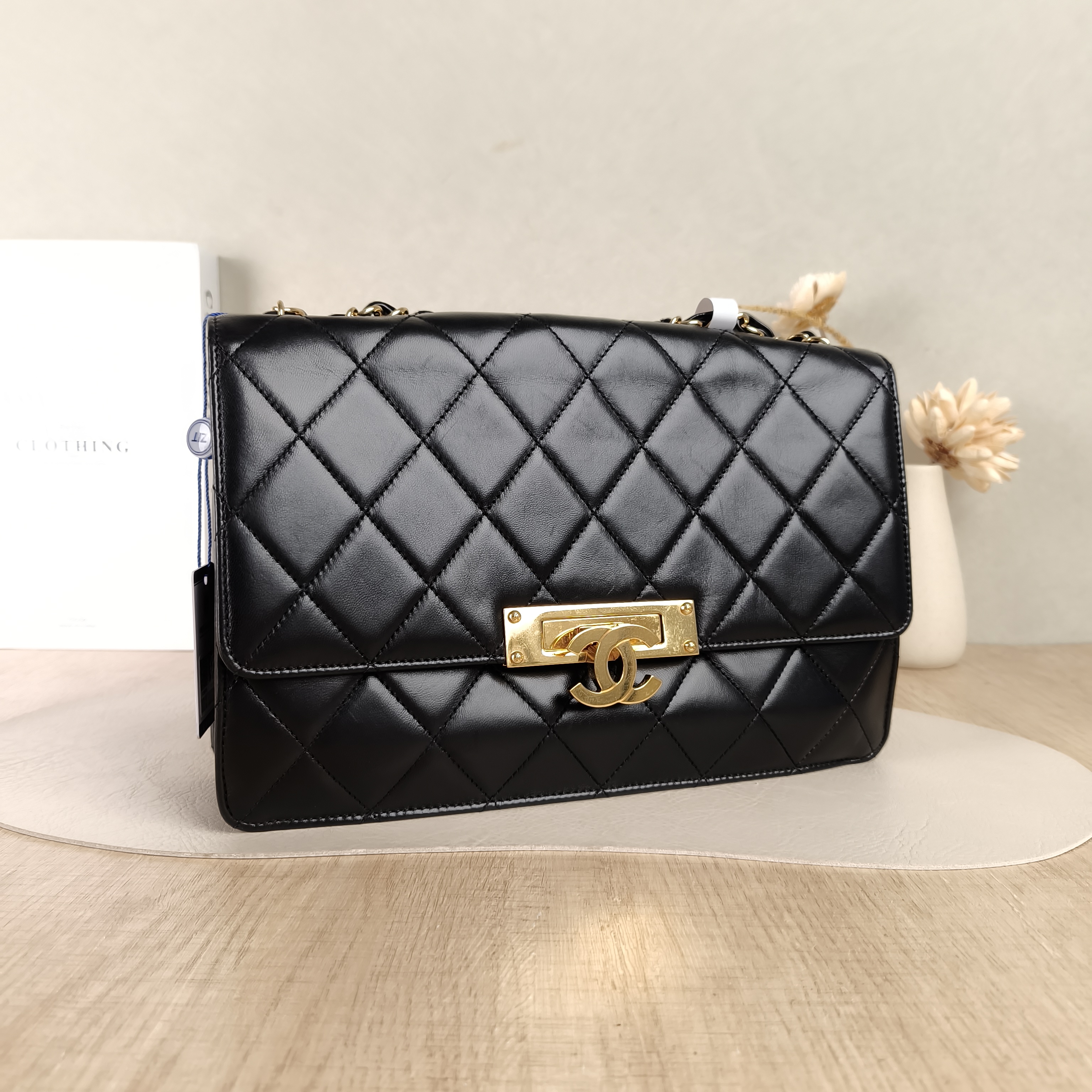 Chanel Crossbody Bagcf Collection Crossbody Bag Black Lambskin One Size28 × 8 × 18.5 cm — cover view 2 of 5