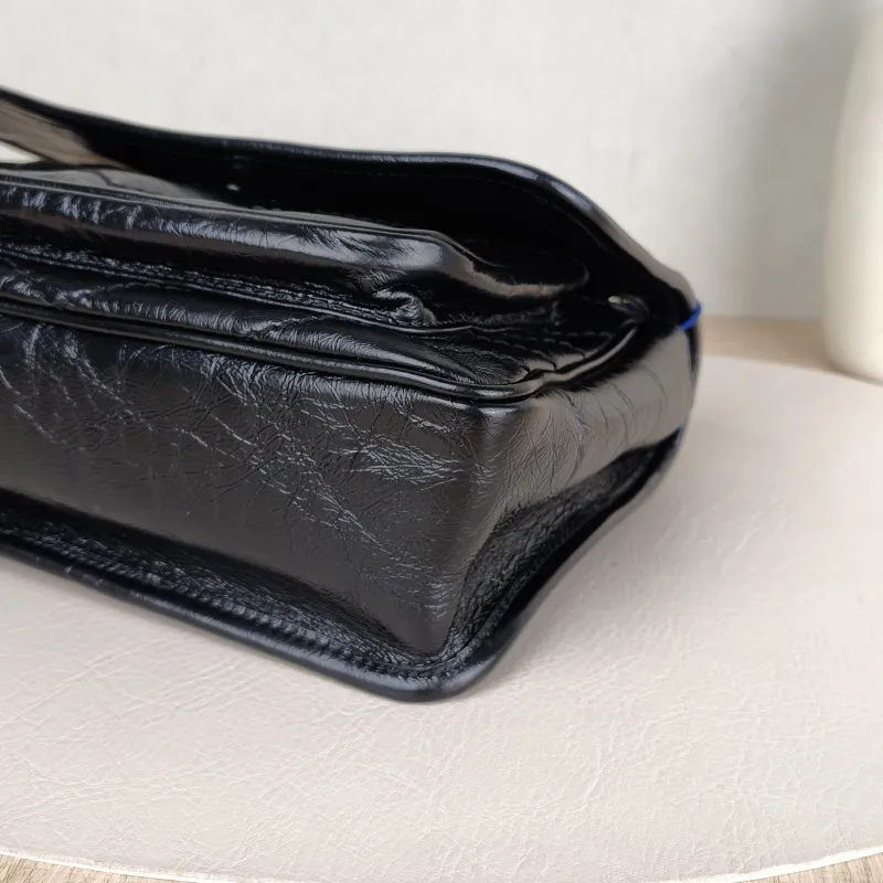 SAINT LAURENT Crossbody Bag Niki D Waxed Leather Calfskin Small21 × 7.5 × 16 cm — detail view 11 of 14