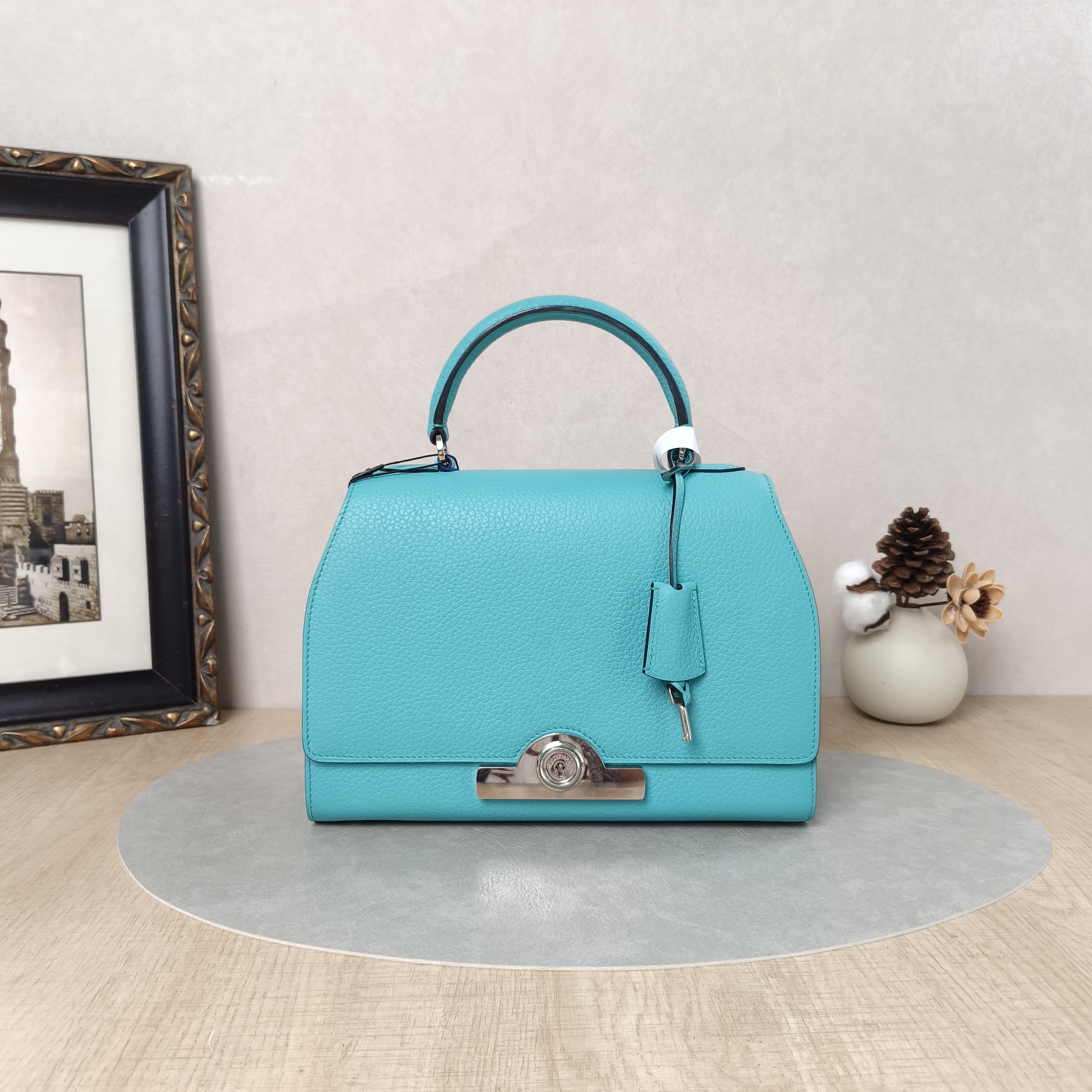 Moynat Crossbody Bagrejane Top Handle Crossbody Bag Green Calfskin Small26 × 11 × 18 cm
