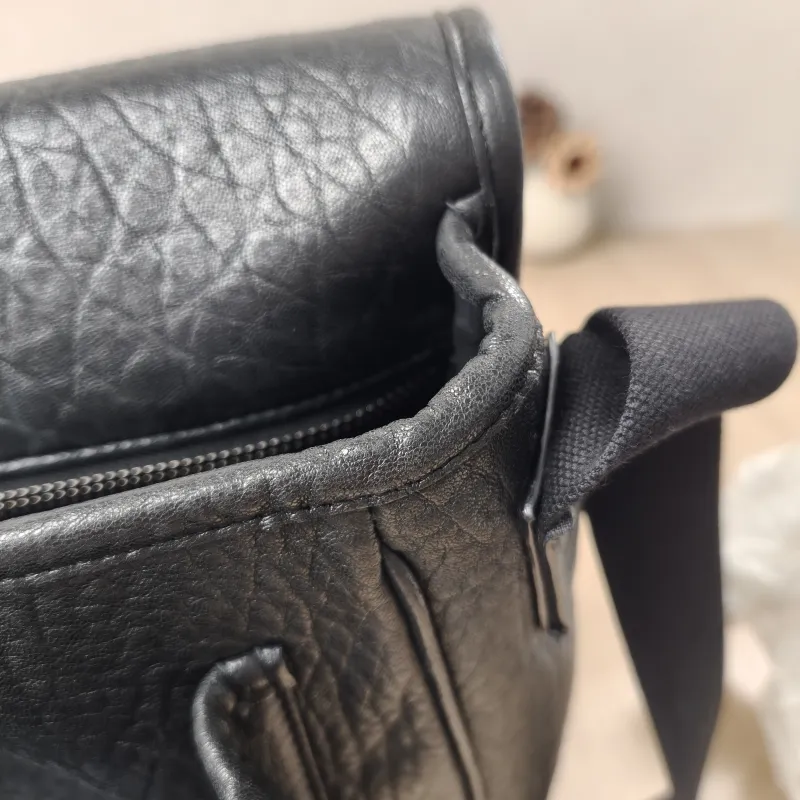 SAINT LAURENT Crossbody Bag Niki Black Lambskin 32 × 9 × 23 cm — detail view 8 of 11