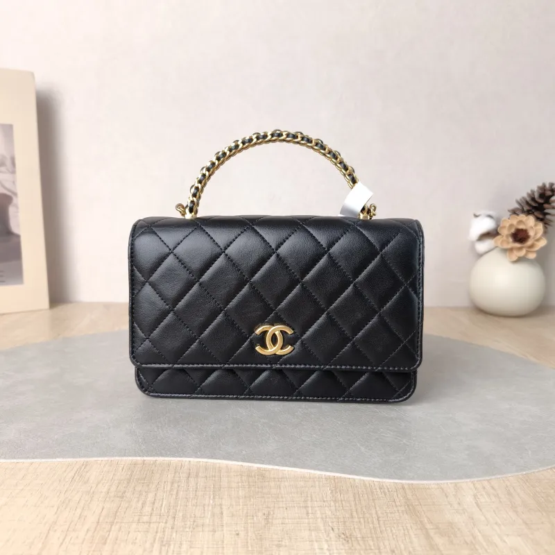 Chanel Crossbody Bag woc Black Lambskin Mini 19.2 × 3.5 × 12.3 cm