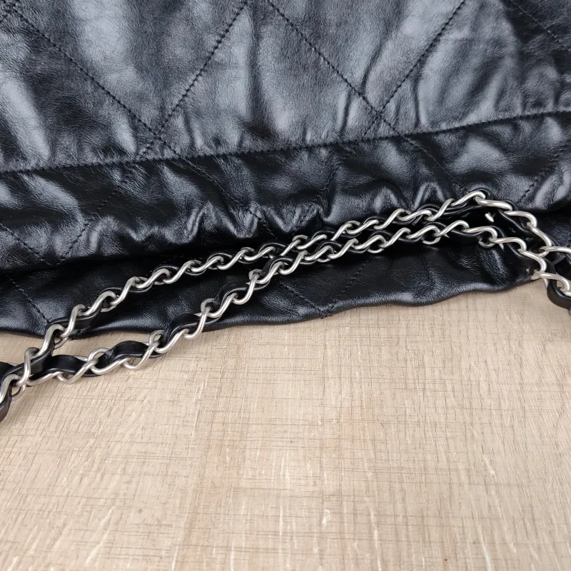 Chanel Shoulder Bag 22Bag Black CC alfskin Large 48 × 10 × 45 cm — detail view 4 of 15