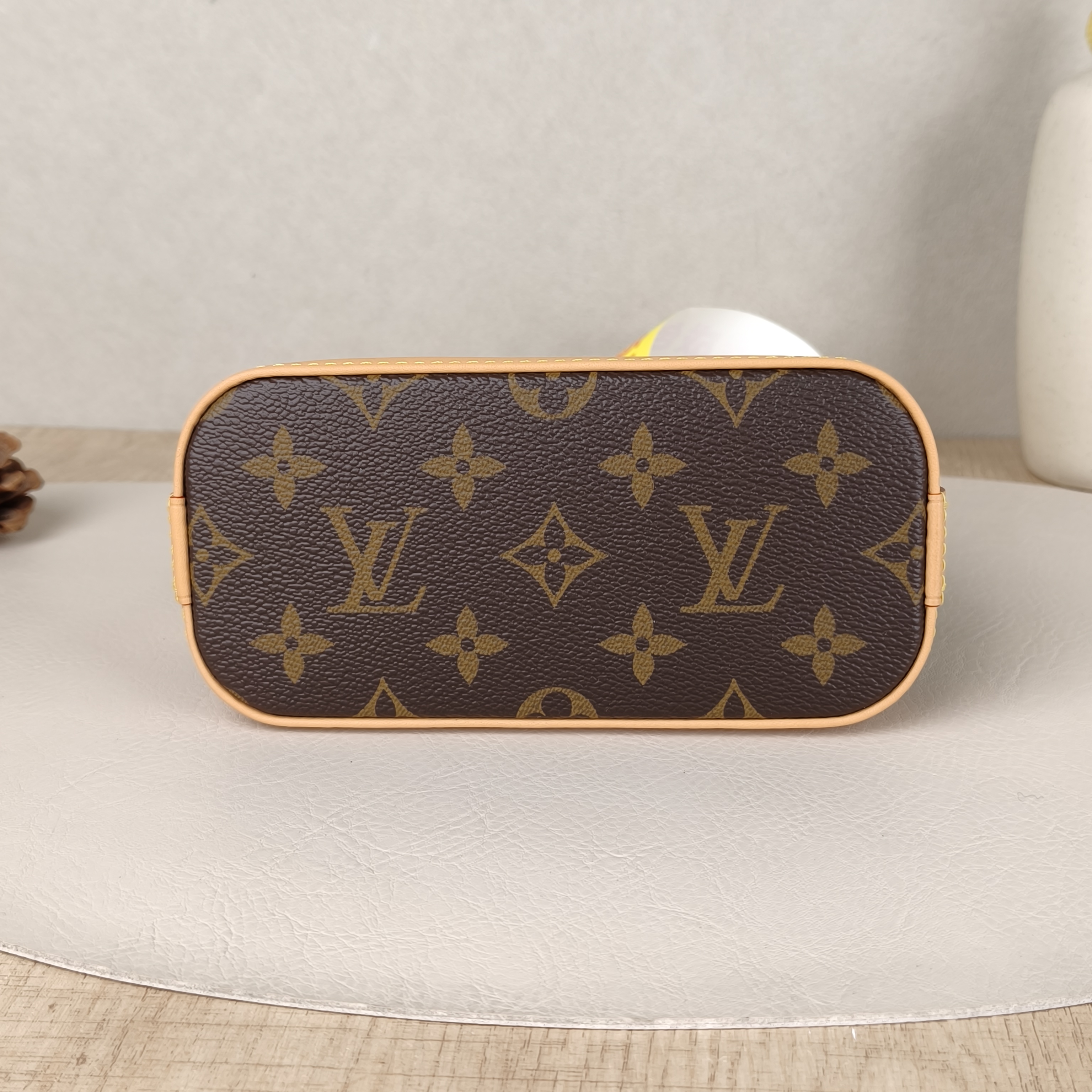 Louis Vuitton Crossbody Bag Alma Nano Monogram PV Cnano18 × 8 × 12 cm — cover view 2 of 5