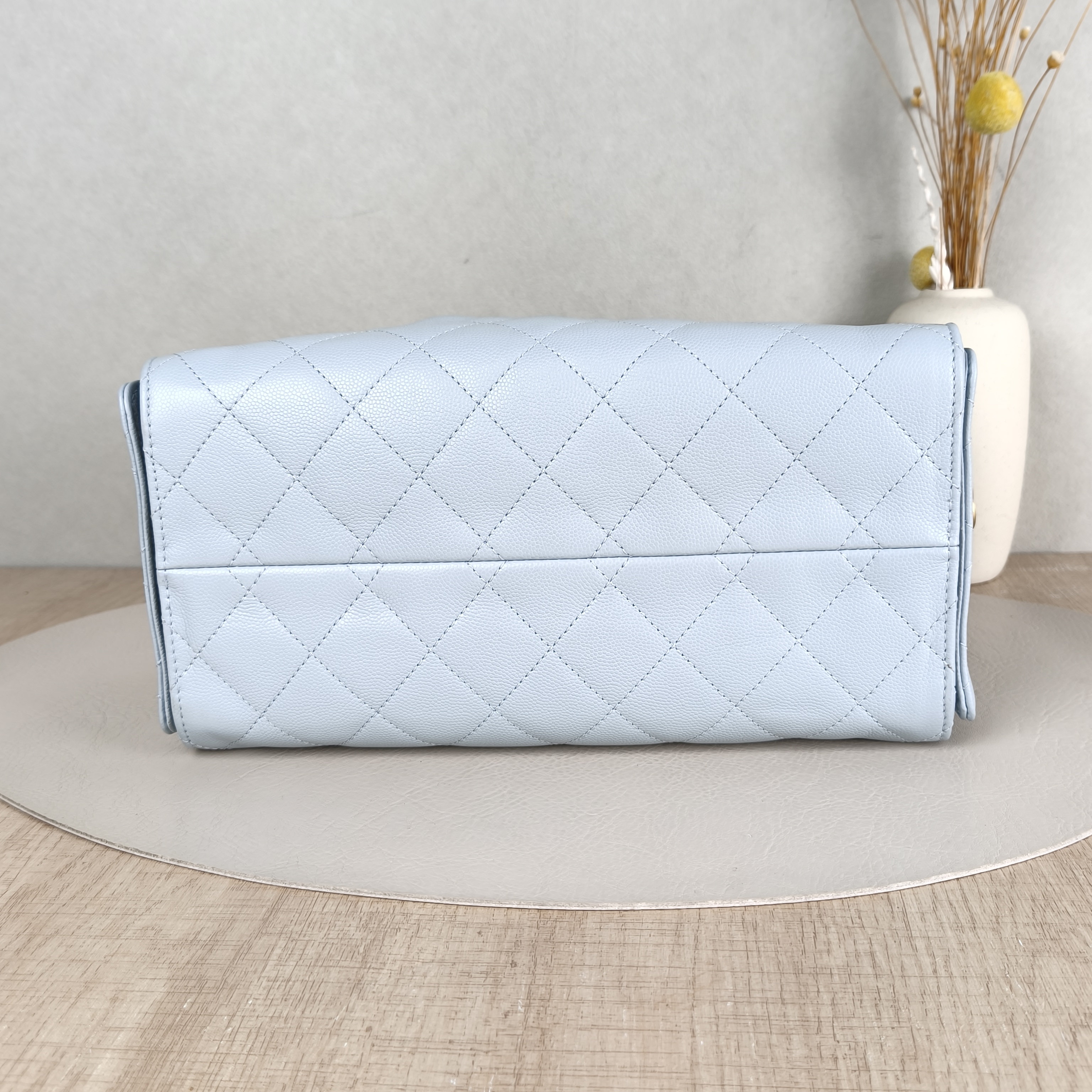 Chanel Shoulder Bag25Bag Blue Grained Calfskin Small26 × 14 × 30 cm — cover view 3 of 5