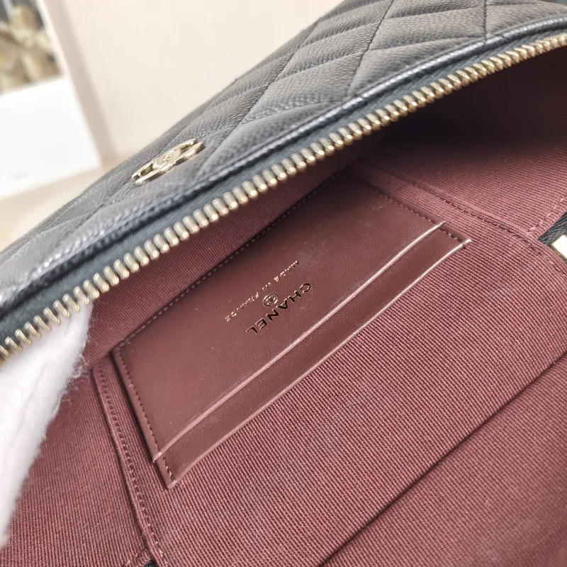 Chanel Crossbody Baglp Box Bag Top Handle Crossbody Bag Black Grained Calfskin One Size19.5 × 5 × 17 cm — detail view 9 of 14