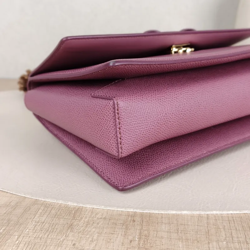 FERRAGAMO Crossbody Bag Chain Bag Calfskin One Size25 × 5 × 17 cm — detail view 2 of 12