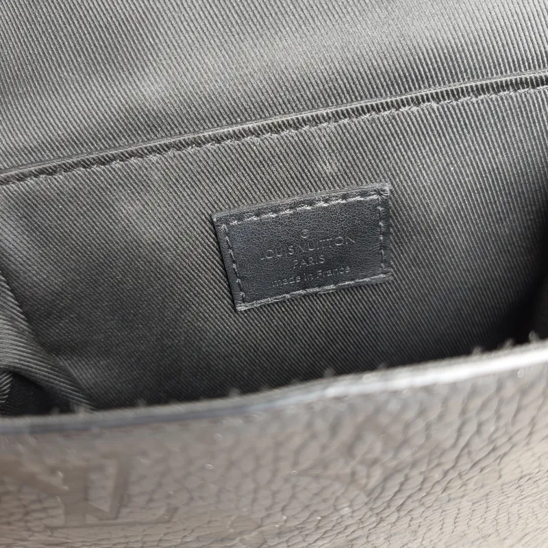 Louis Vuitton Crossbody Bag Nano Steamer Shoulder Bag Black Calfskinnano15 × 7 × 18 cm — detail view 2 of 10