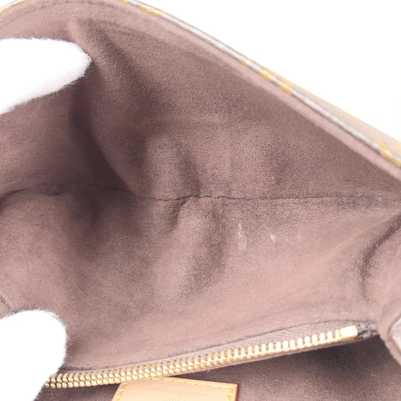 Louis Vuitton Crossbody Bag Pochette Métis East West Monogram PVC Small 21.5 × 6 × 13.5 cm — detail view 16 of 16