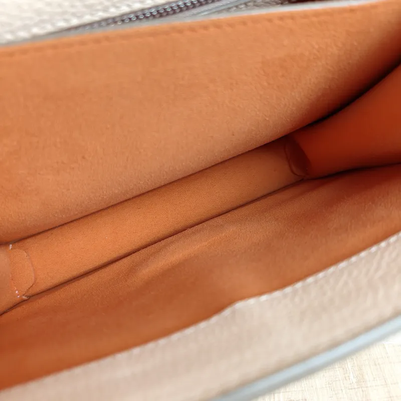 MCM Crossbody Bag Crossbody Bag Beige Calfskin 21 × 7 × 19 cm — detail view 8 of 10