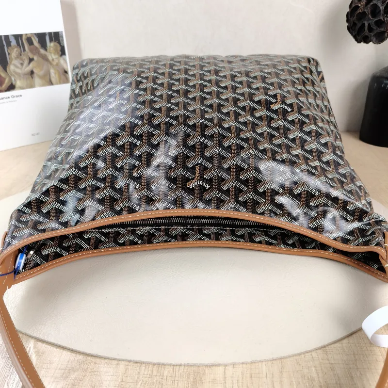 GOYARD Shoulder Bag Boheme Hobo​ Brown ine Canvas Small 43 × 14 × 27 cm — detail view 8 of 12