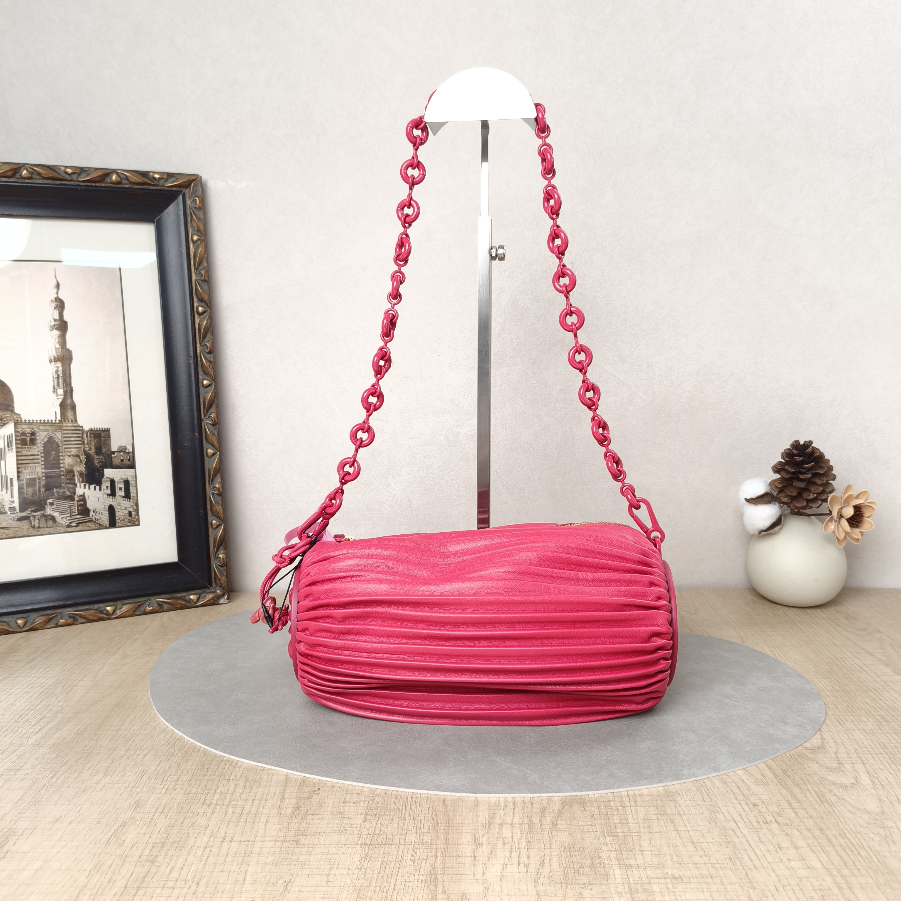 LOEWE Shoulder Bag Pouch Collection Lambskin 25 × 10 × 10 cm — cover view 3 of 5