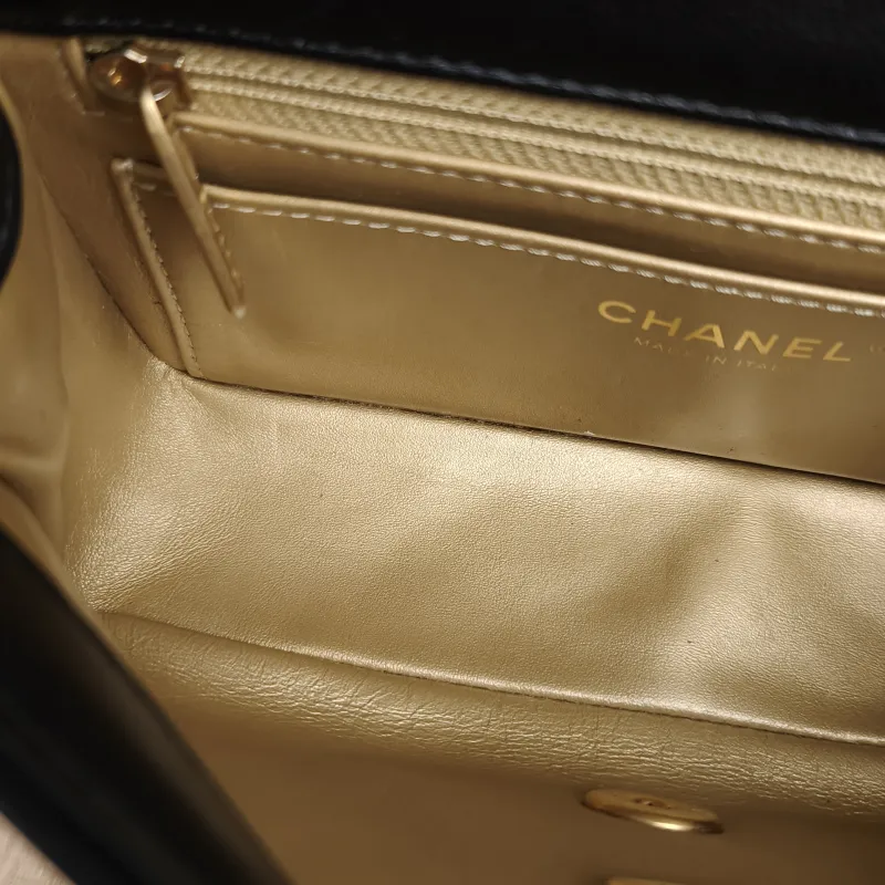 Chanel Crossbody Bag Classic Flap Large Mini CF Mini Black with Gold-Tone Hardware Lambskin mini20 × 6 × 12 cm — detail view 10 of 14