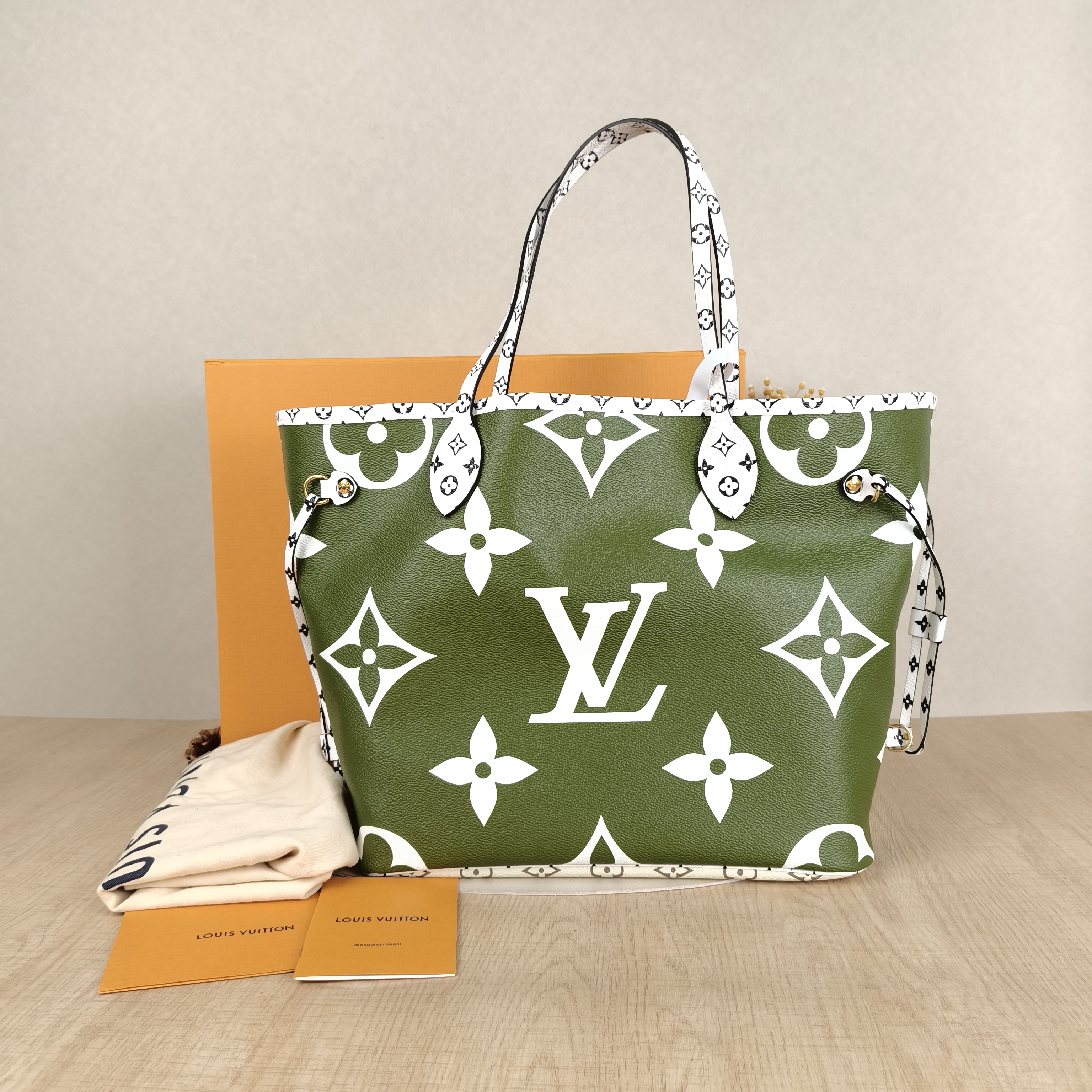 Louis Vuitton Shoulder Bag Neverfull — cover view 2 of 6
