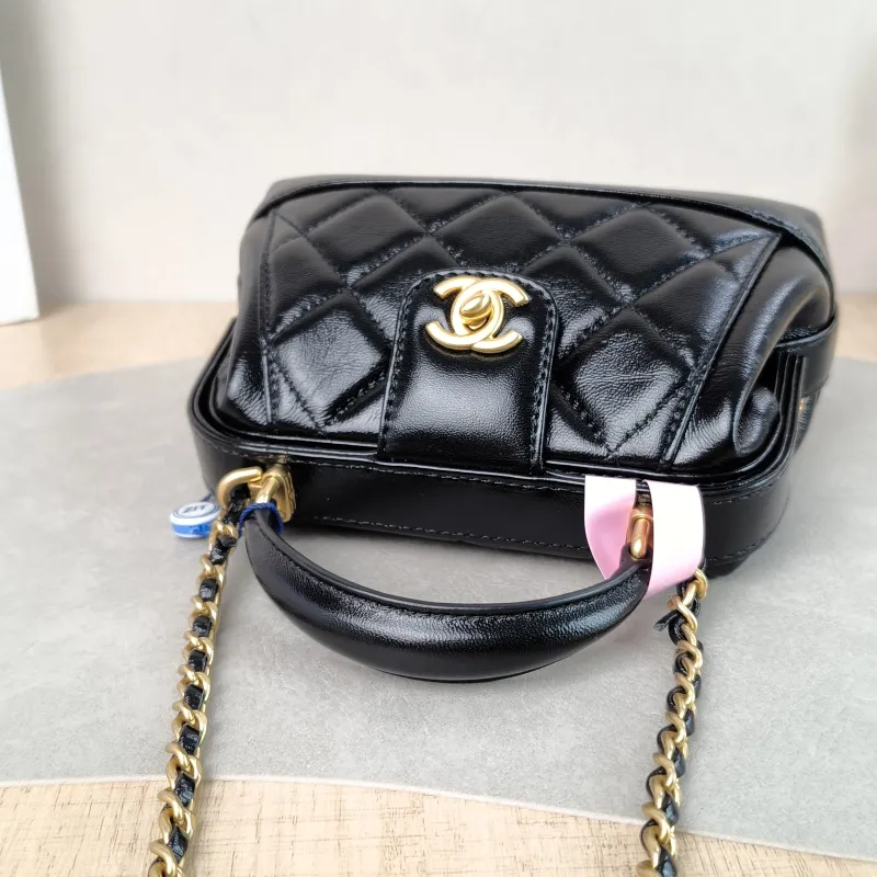 Chanel Crossbody Bag 24a Black Lambskin Mini 18 × 7 × 12 cm — detail view 2 of 12