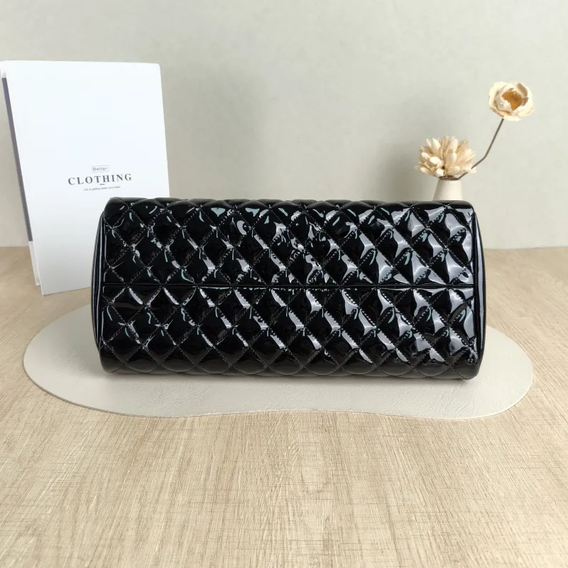 Chanel Shoulder Bag tote Black Patent Leather One Size33 × 16 × 17 cm — cover view 4 of 5