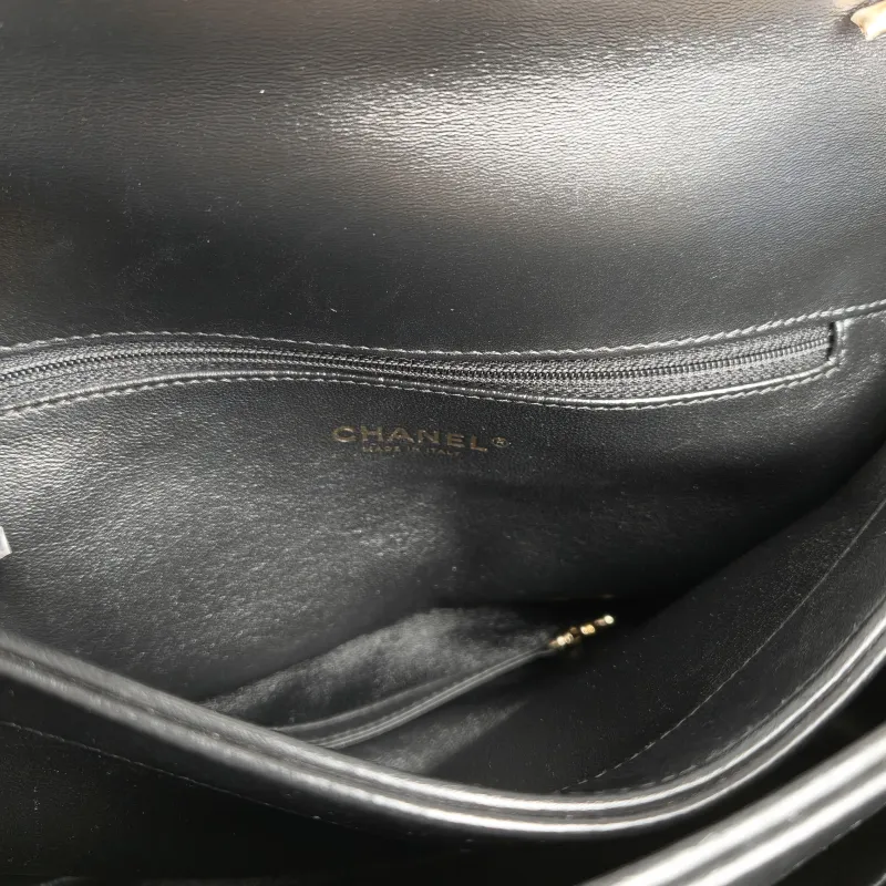 Chanel Crossbody Bag Trendy CC Black with Gold-Tone Hardware V Lambskin Large 30 × 12 × 19 cm 25 — detail view 1 of 14