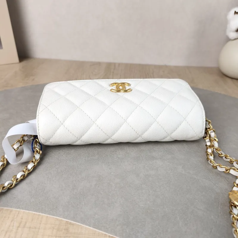 Chanel Crossbody Bag Crossbody Bag White Gold Grained Calfskin One Size 17 × 3 × 9.5 cm — detail view 4 of 11