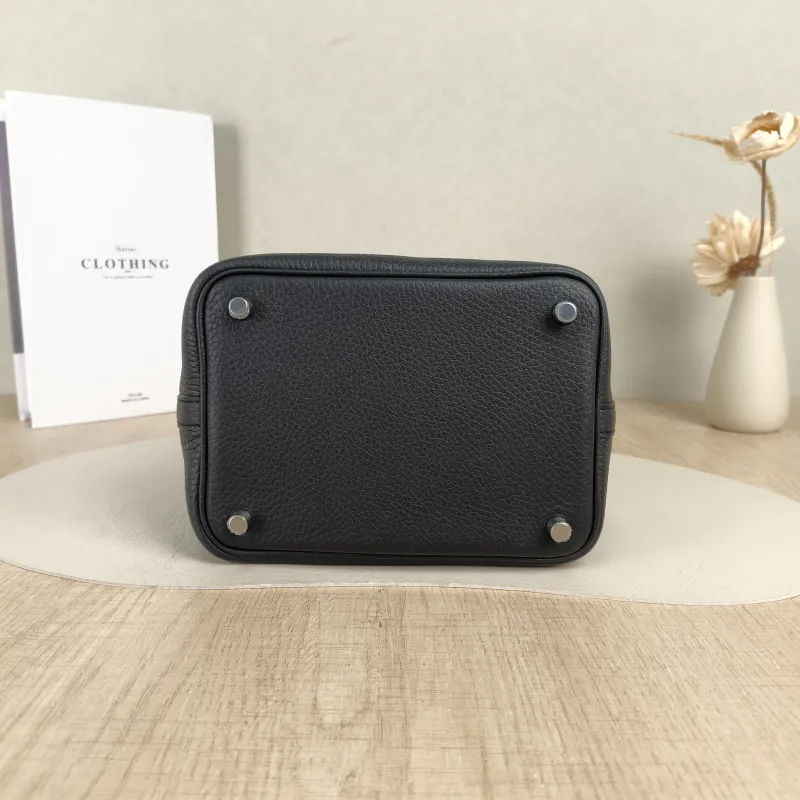 Hermès Top Handle Bag Picotin Lock 18 1889Black Clemence Taurillon TC Calfskin Small18 × 13 × 19 cm — cover view 3 of 6