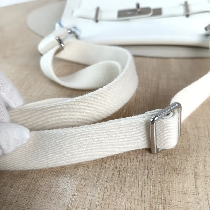 Hermès Crossbody Bag Jypsiere 23 01Blanc White Swift Calfskin Mini 23 × 5 × 17 cm W — detail view 5 of 11