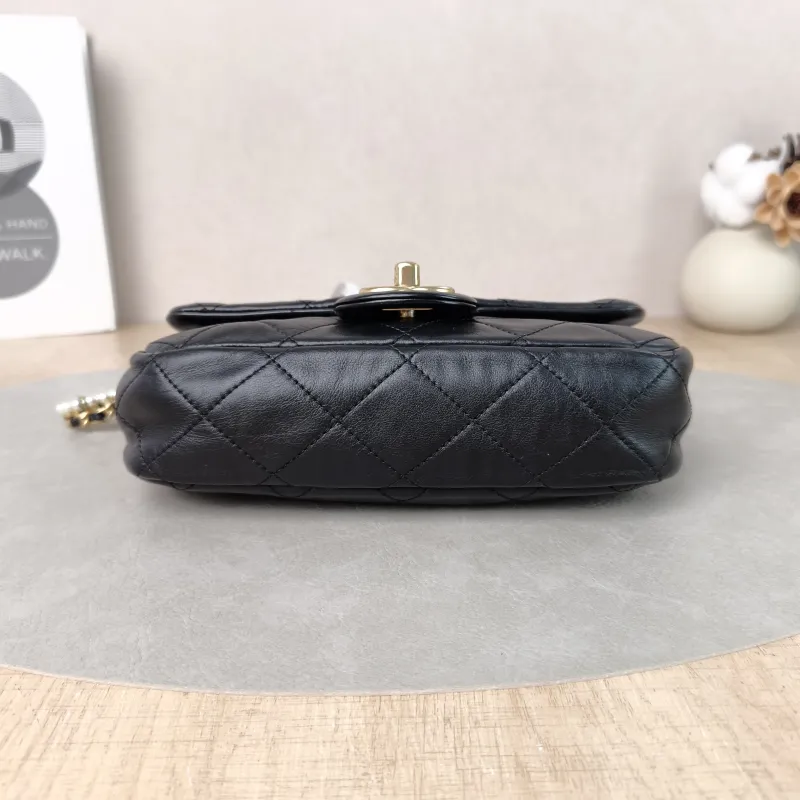 Chanel Crossbody Bag Pearl cf Collection Crossbody Bag Black Calfskin One Size 20 × 5 × 12 cm 30 — cover view 2 of 6