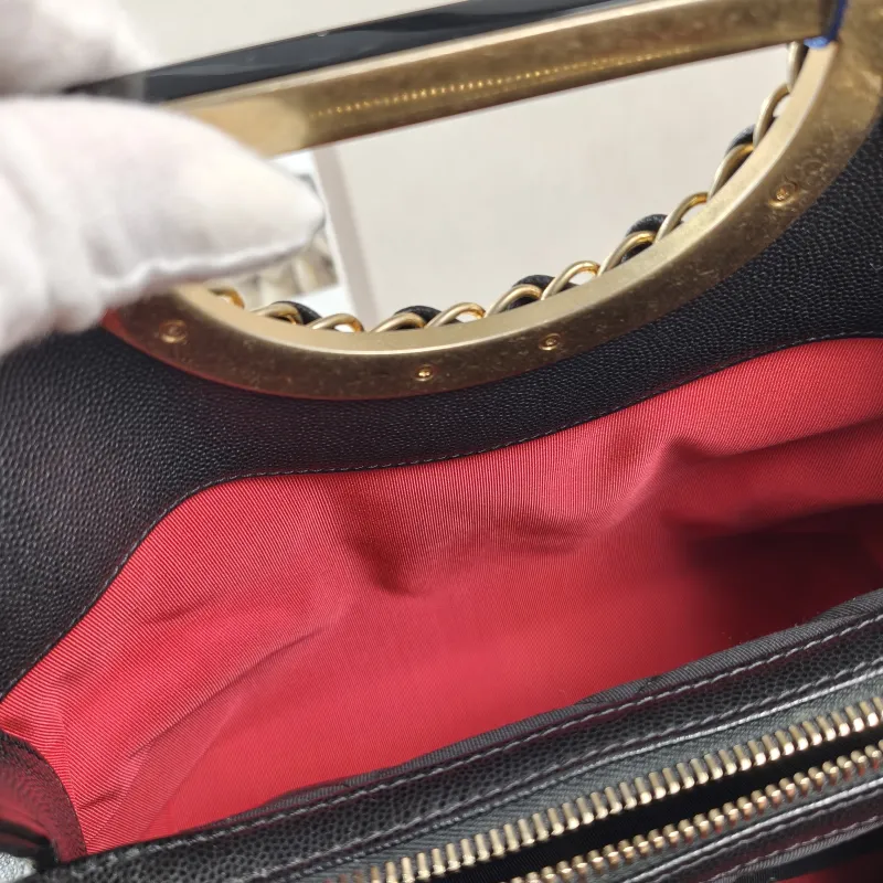 Chanel Top Handle Bag Shoulder Bag Black Grained Calfskin One Size 25 × 9 × 20 cm 29 — detail view 2 of 10