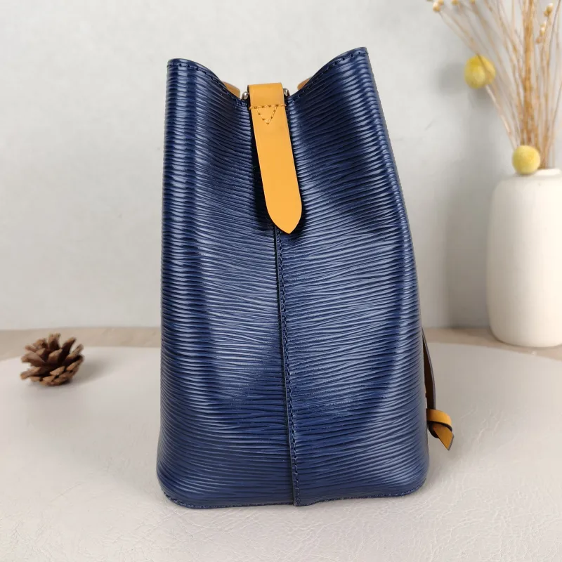 Louis Vuitton Crossbody Bag NÉONOÉ Bucket Bag BB Blue · Yellow Epi Embossed Calfskin BB 20 × 13 × 20 cm — detail view 7 of 12