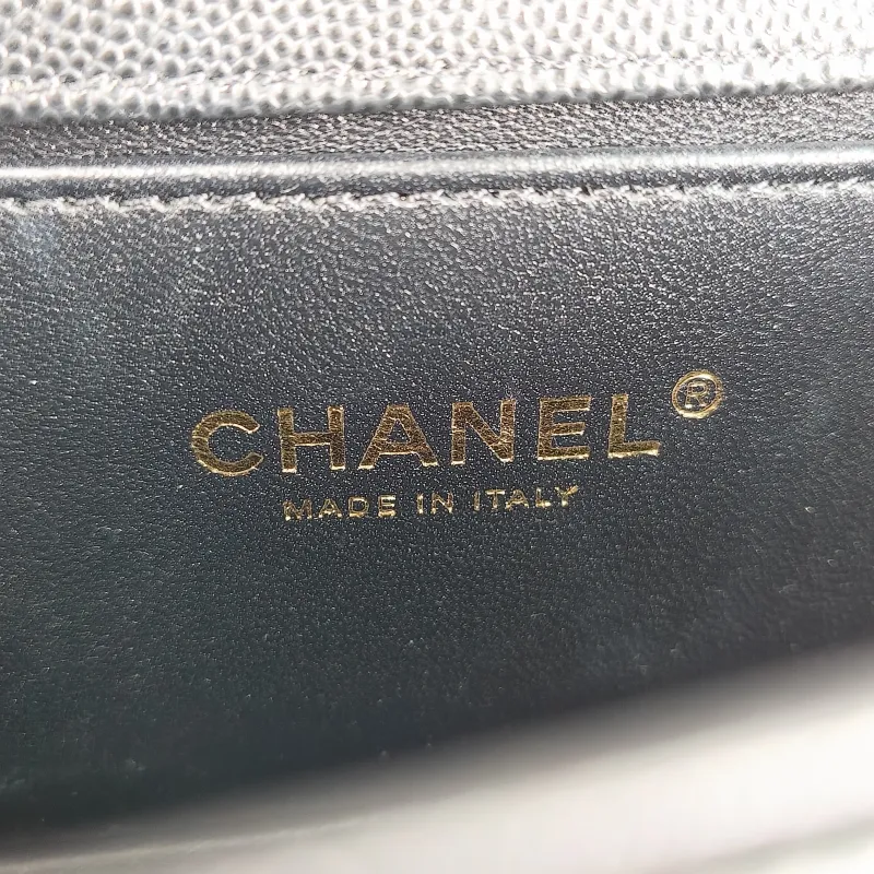 Chanel Crossbody Bag Le Boy​Black Grained Calfskin20.5 × 8.5 × 12 cm — detail view 8 of 15