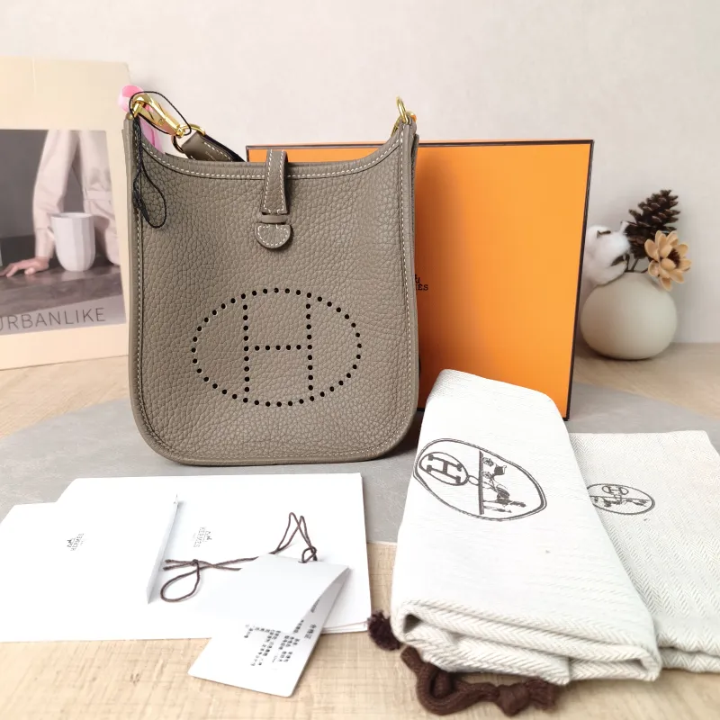 Hermès Crossbody Bag Evelyne Mini 16 Mini 16 TC Calfskin Mini 17 × 5.5 × 18 cm k Blue Shoulder Strap — cover view 4 of 6
