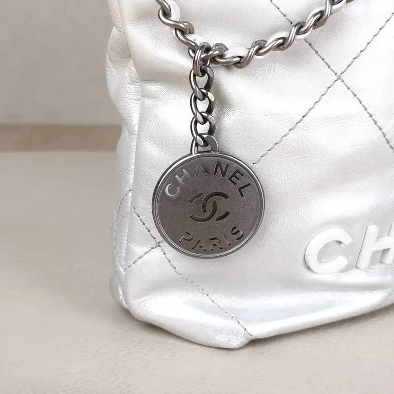 Chanel Shoulder Bag22Bag White CC alfskinmini20 × 6 × 19 cm — detail view 7 of 13