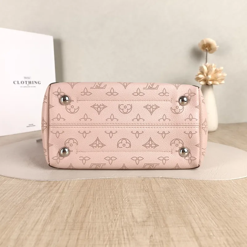 Louis Vuitton Shoulder Bag Hina Pink Calfskin Small 23 × 13 × 21 cm — cover view 4 of 6