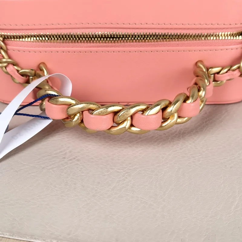 Chanel Crossbody Bag Box Crossbody Bag Pink Lambskin One Size 17 × 7 × 12.5 cm — detail view 12 of 12