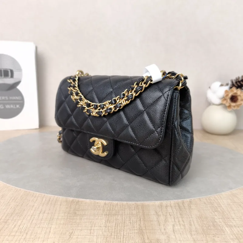 Chanel Crossbody Bag25p Black Grained Calfskin Small22 × 6.5 × 14 cm — cover view 3 of 5