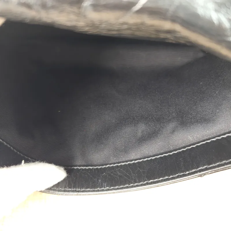 SAINT LAURENT Crossbody Bag Niki D Waxed Leather Calfskin Small21 × 7.5 × 16 cm — detail view 11 of 12