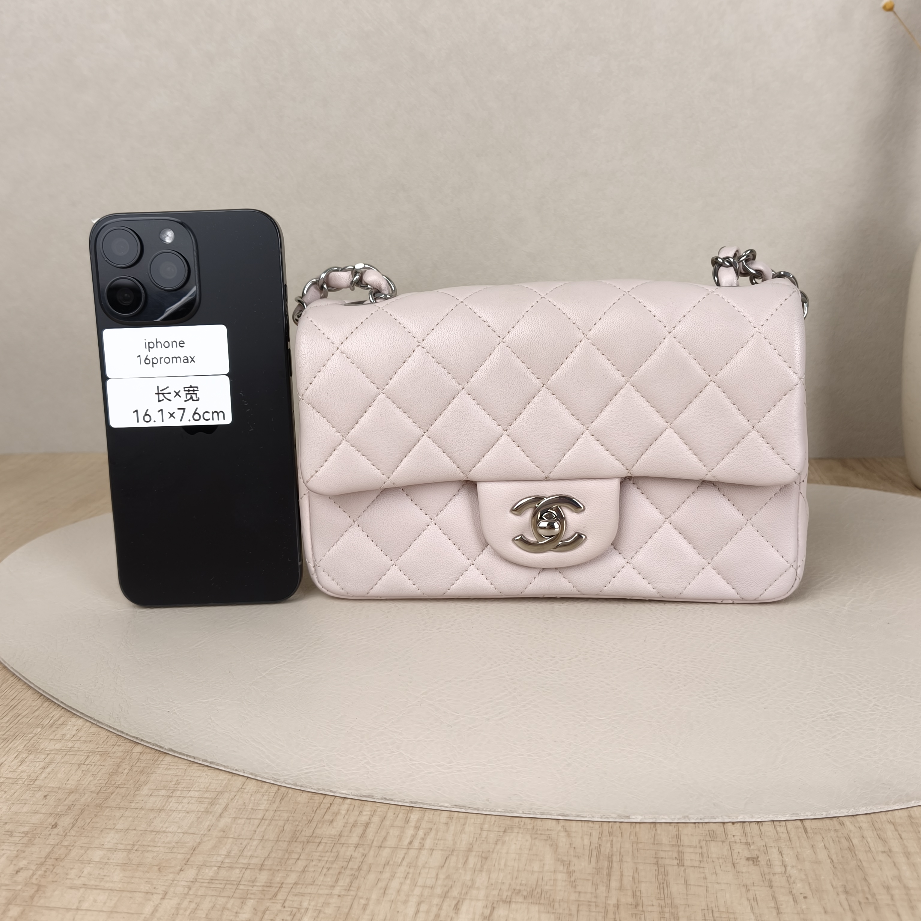 Chanel Crossbody Bag Classic Flap Large Mini CF Mini Lambskin mini20 × 6 × 12 cm — cover view 3 of 10